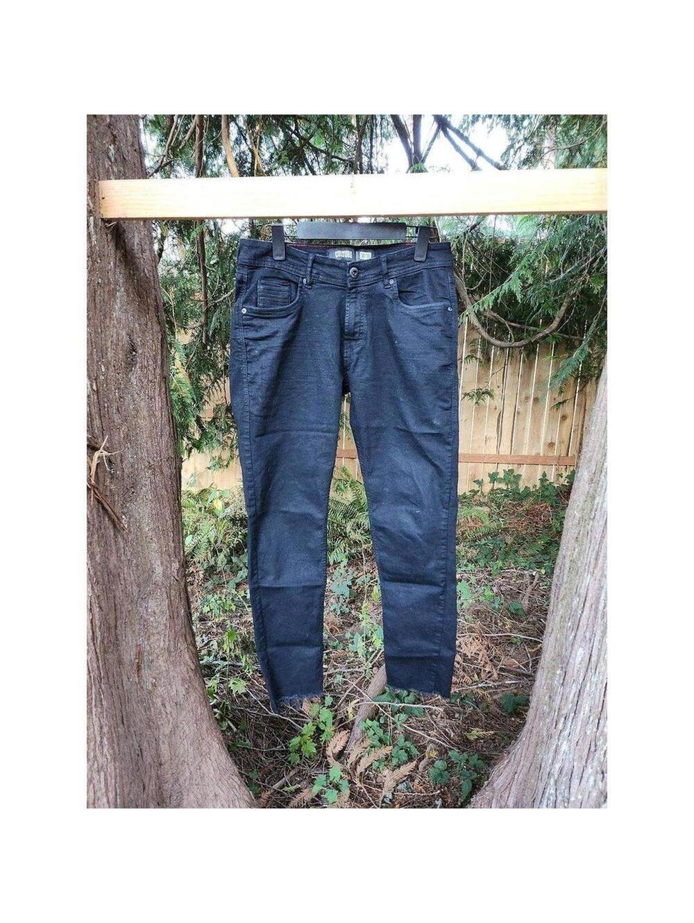 Cultura Women's Skinny Black Jeans Size 30/30